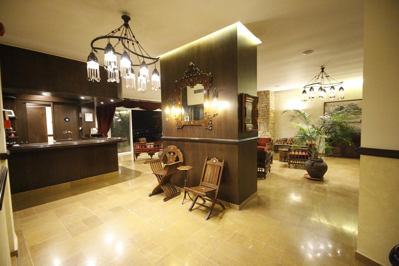 Quartier Suisse Hotel Броумана Екстериор снимка