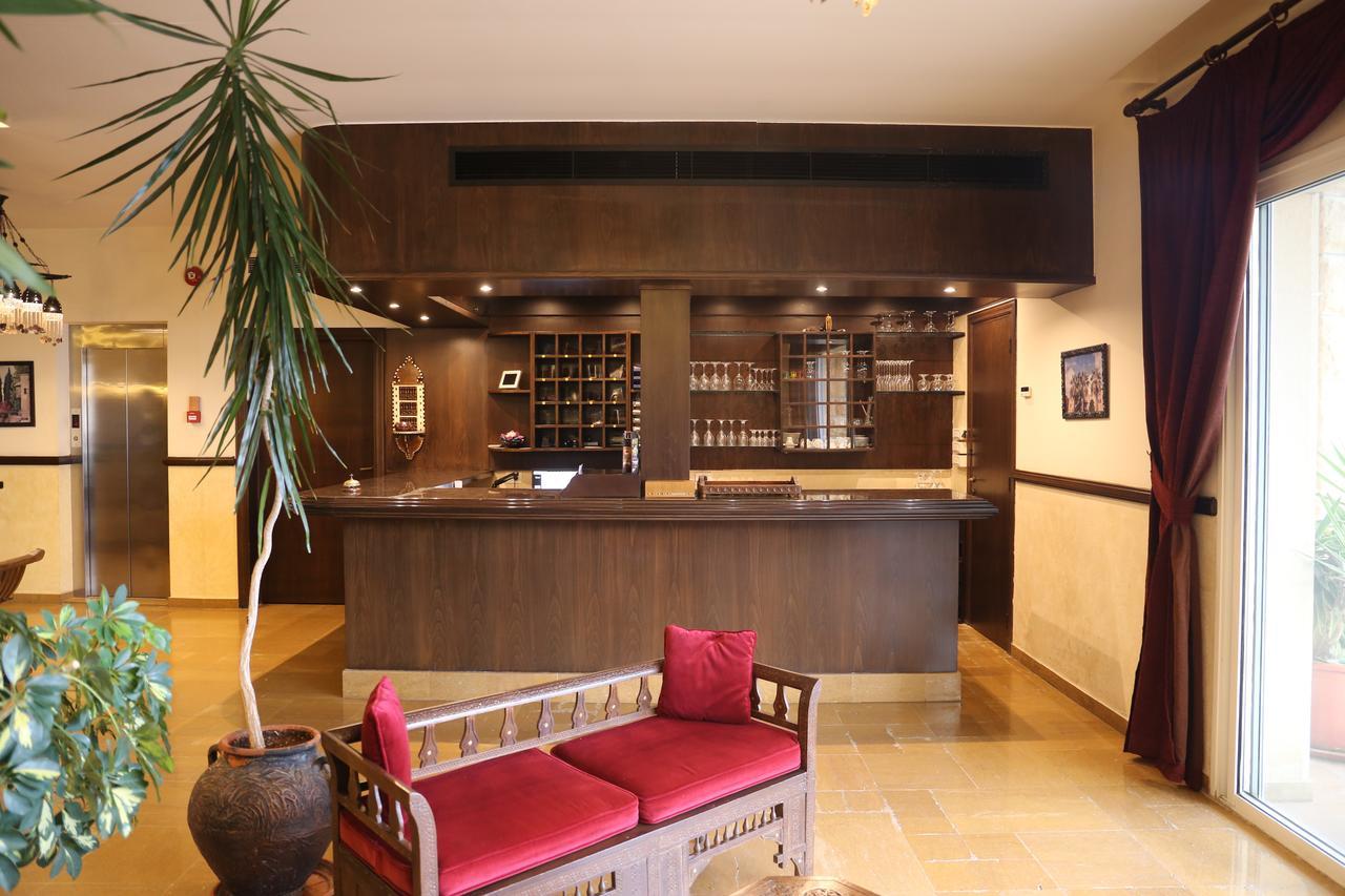 Quartier Suisse Hotel Броумана Екстериор снимка