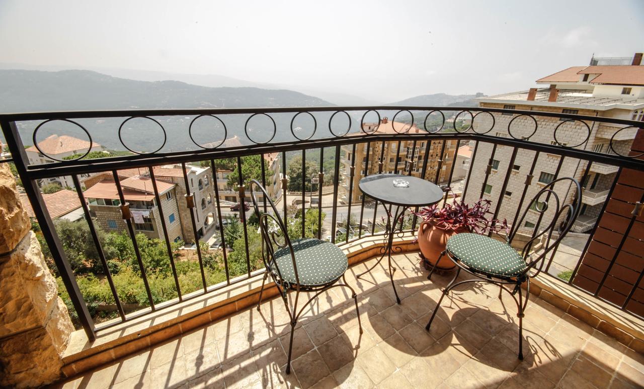 Quartier Suisse Hotel Броумана Екстериор снимка
